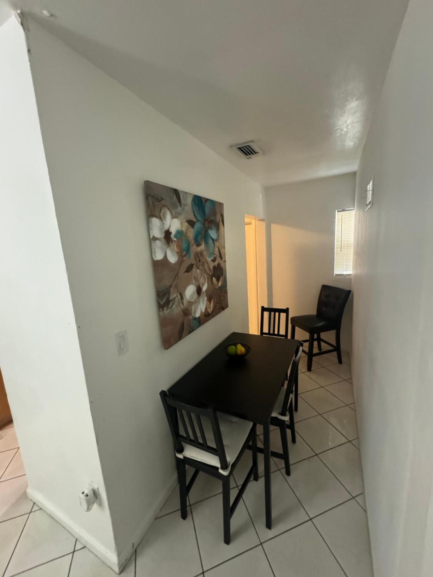 Ludge By Miami Airport Albergue Exterior foto