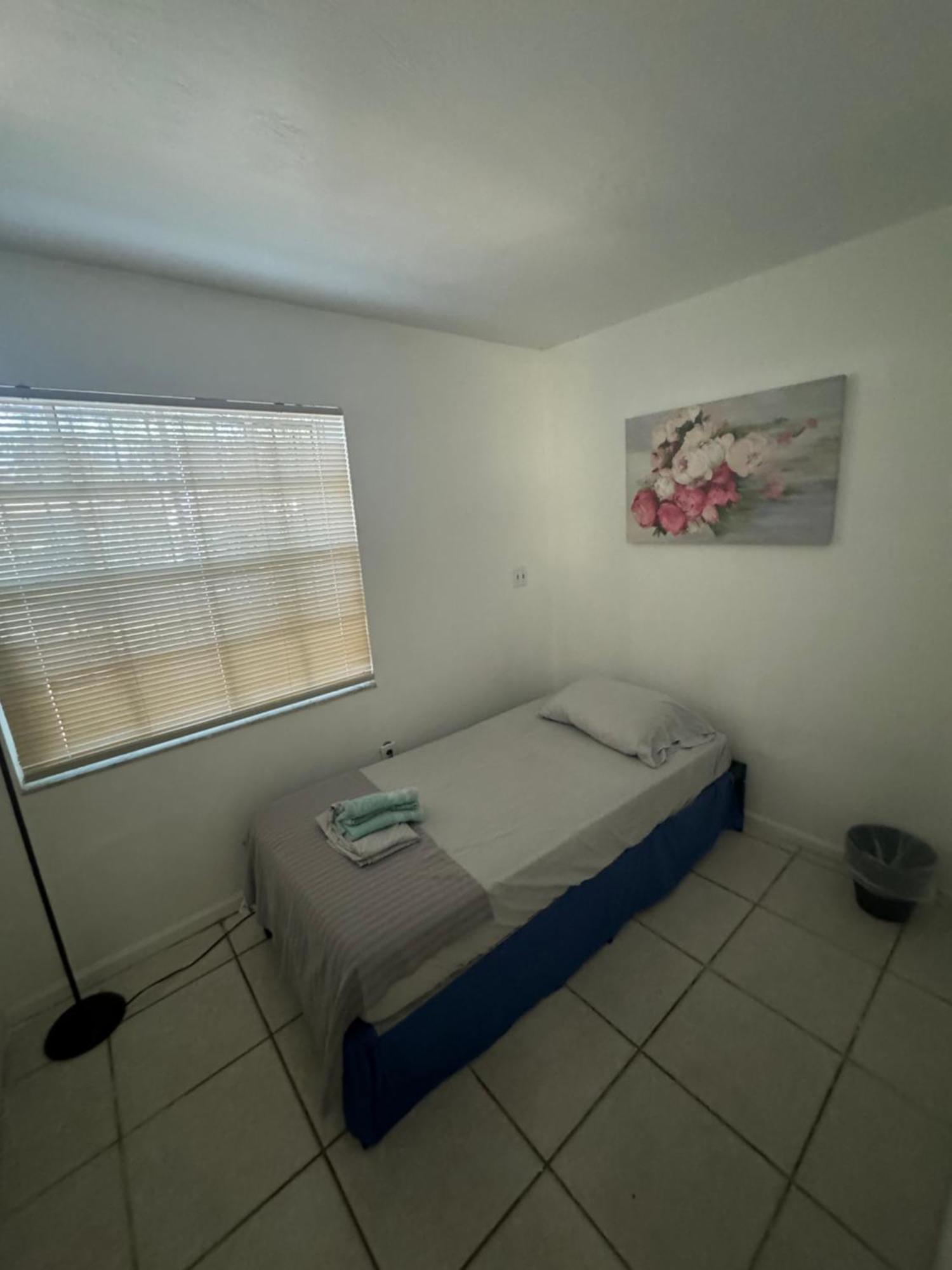 Ludge By Miami Airport Albergue Exterior foto
